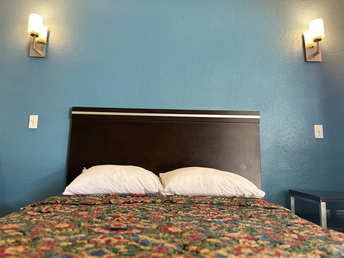 Star Light Inn - Affordable Hotel & Motel in Los Angeles, CA